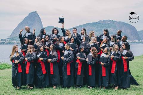 fotos-de-formatura-grupo-rj-ensaio-externo-direito-ri-colacao-graduacao'