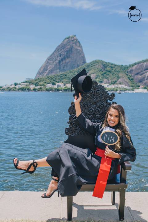 Fotos-de-formatura-criativa-ensaio-externo-rj-aterro-do-flamengo-poses-individual-cadeira-formatura-rj-formandos-administracao-humanos-adm-design-psicologia-nutricao-enfermagem-edfisica-medicina-direito'