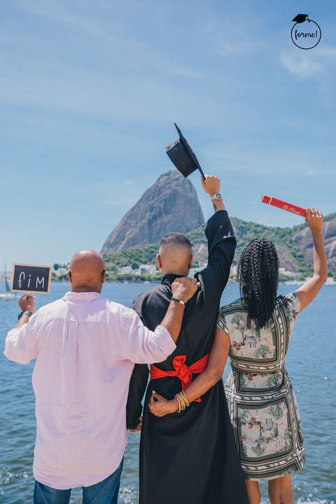 Fotos-de-formatura-criativa-ensaio-externo-rj-aterro-do-flamengo-poses-individual-cadeira-formatura-rj-formandos-administracao-humanos-adm-design-psicologia-nutricao-enfermagem-edfisica-medicina-direito'