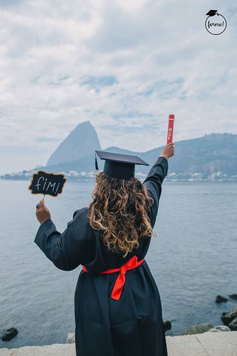 Fotos-de-formatura-rj-criativa-ensaio-externo-rj-aterro-do-flamengo-poses-individual-cadeira-formatura-rj-formandos-administracao-humanos-adm-design-psicologia-nutricao-enfermagem-edfisica-medicina-direito'