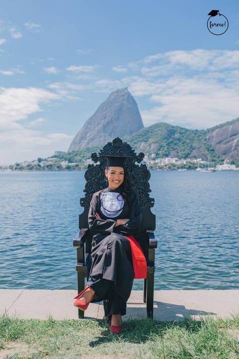 Fotos-de-formatura-rj-criativa-ensaio-externo-rj-aterro-do-flamengo-poses-individual-cadeira-formatura-rj-formandos-administracao-humanos-adm-design-psicologia-nutricao-enfermagem-edfisica-medicina-direito'