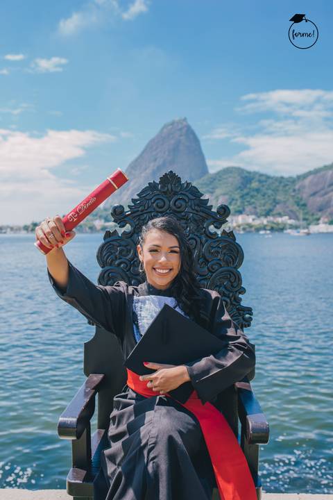 Fotos-de-formatura-rj-criativa-ensaio-externo-rj-aterro-do-flamengo-poses-individual-cadeira-formatura-rj-formandos-administracao-humanos-adm-design-psicologia-nutricao-enfermagem-edfisica-medicina-direito'
