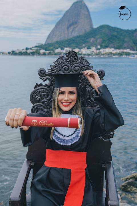 Fotos-de-formatura-rj-criativa-ensaio-externo-rj-aterro-do-flamengo-poses-individual-cadeira-formatura-rj-formandos-administracao-humanos-adm-design-psicologia-nutricao-enfermagem-edfisica-medicina-direito'
