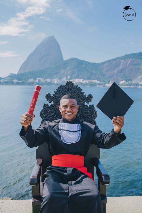 Fotos-de-formatura-rj-criativa-ensaio-externo-rj-aterro-do-flamengo-poses-individual-cadeira-formatura-rj-formandos-administracao-humanos-adm-design-psicologia-nutricao-enfermagem-edfisica-medicina-direito'
