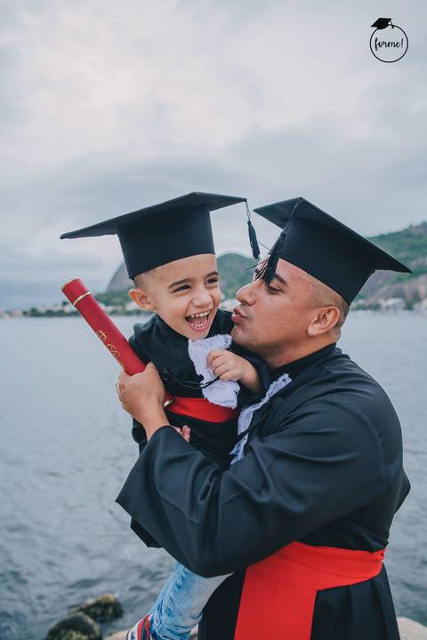 Fotos-de-formatura-criativa-ensaio-externo-rj-aterro-do-flamengo-poses-familia-formatura-rj-formandos-administracao-humanos-adm-design-psicologia-nutricao-enfermagem-edfisica-medicina-direito'