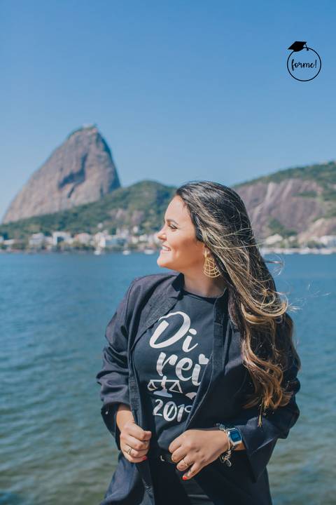 fotos-de-formatura-individual-rj-ensaio-externo-direito-camisa-personalizada'