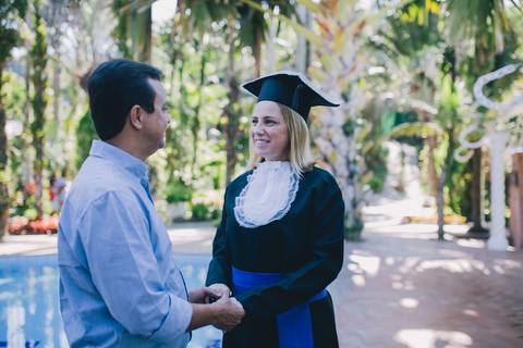 Foto-de-formatura-recreio-rj-beca-maos-dadas-olho-no-olho'
