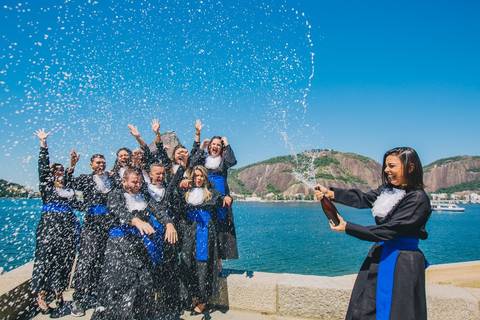 Foto-de-formatura-champagne-facha-uva-rj'