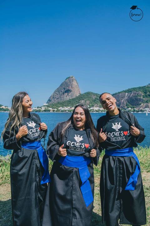 Fotos-de-formatura-criativa-ensaio-externo-aterro-do-flamengo-poses-amigos--formatura-rj-formandos-recursos-humanos-adm-design'