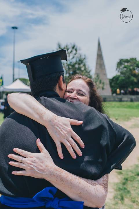 Fotos-de-formatura-criativa-ensaio-externo-aterro-do-flamengo-fotos-em-familia-album-de-formatura-rj-formandos-letras-adm-design-pedagogia'