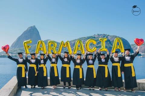 fotos-de-formatura-criativa-ensaio-externo-album-de-formatura-rj-aterro-do-flamengo-farmacia'
