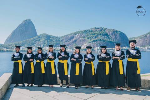 fotos-de-formatura-criativa-ensaio-externo-album-de-formatura-rj-aterro-do-flamengo-farmacia'