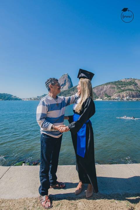 Fotos-de-formatura-criativa-ensaio-externo-aterro-do-flamengo-fotos-em-grupo-album-de-formatura-rj-formandos-letras-adm-design-pedagogia'