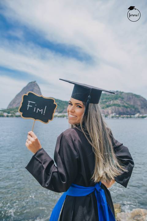 Fotos-de-formatura-criativa-ensaio-externo-aterro-do-flamengo-poses-individual-cadeira-formatura-rj-formandos-administracao-humanos-adm-design'