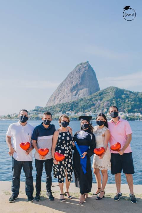 Fotos-de-formatura-criativa-ensaio-externo-aterro-do-flamengo-poses-em-familia-formatura-rj-formandos-recursos-humanos-adm-design-publicidade-jornalismo-turismo-engenharia'