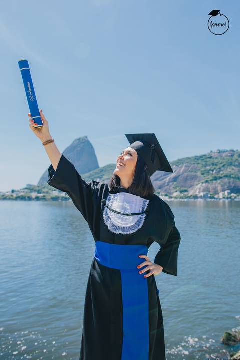 Fotos-de-formatura-criativa-ensaio-externo-aterro-do-flamengo-poses-em-individual-cadeira-formatura-rj-formandos-administracao-humanos-adm-design'