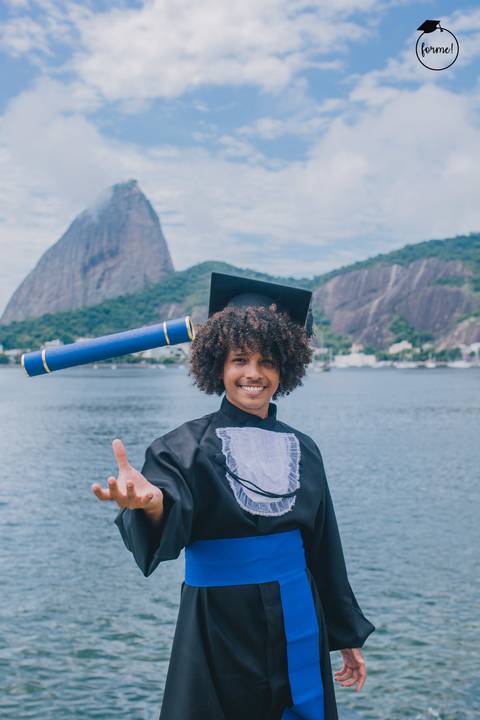 Fotos-de-formatura-criativa-ensaio-externo-aterro-do-flamengo-poses-individual-cadeira-formatura-rj-formandos-administracao-humanos-adm-design'