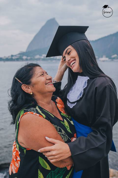 Fotos-de-formatura-criativa-ensaio-externo-aterro-do-flamengo-poses-individual-cadeira-formatura-rj-formandos-administracao-humanos-adm-design'