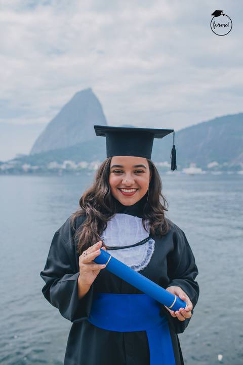 Fotos-de-formatura-criativa-ensaio-externo-aterro-do-flamengo-poses-individual-cadeira-formatura-rj-formandos-administracao-humanos-adm-design'