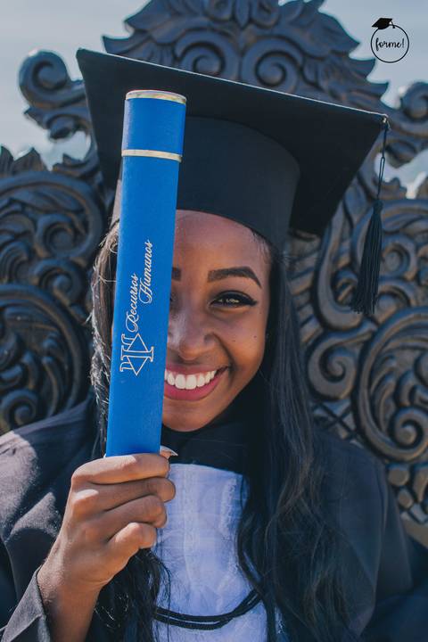 Fotos-de-formatura-criativa-ensaio-externo-aterro-do-flamengo-poses-individual-cadeira-formatura-rj-formandos-administracao-humanos-adm-design-psicologia-turismo-adm'