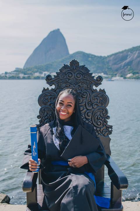 Fotos-de-formatura-criativa-ensaio-externo-aterro-do-flamengo-poses-individual-cadeira-formatura-rj-formandos-administracao-humanos-adm-design-psicologia-turismo-adm'