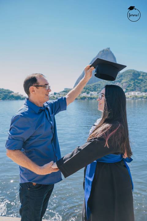 Fotos-de-formatura-criativa-ensaio-externo-aterro-do-flamengo-poses-em-familia-formatura-rj-formandos-recursos-humanos-adm-design-publicidade-jornalismo-turismo-engenharia'