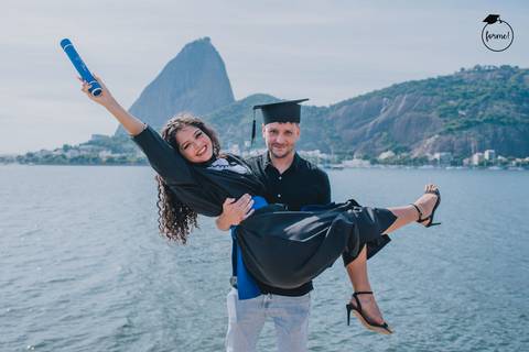 Fotos-de-formatura-criativa-ensaio-externo-aterro-do-flamengo-fotos-familia-formatura-rj-formandos-administracao-recursoshumanos-adm-design-psicologia-turismo-adm-rh'