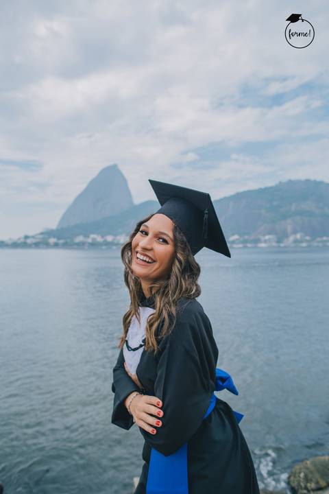 Fotos-de-formatura-criativa-ensaio-externo-aterro-do-flamengo-poses-individual-cadeira-formatura-rj-formandos-administracao-humanos-adm-design'