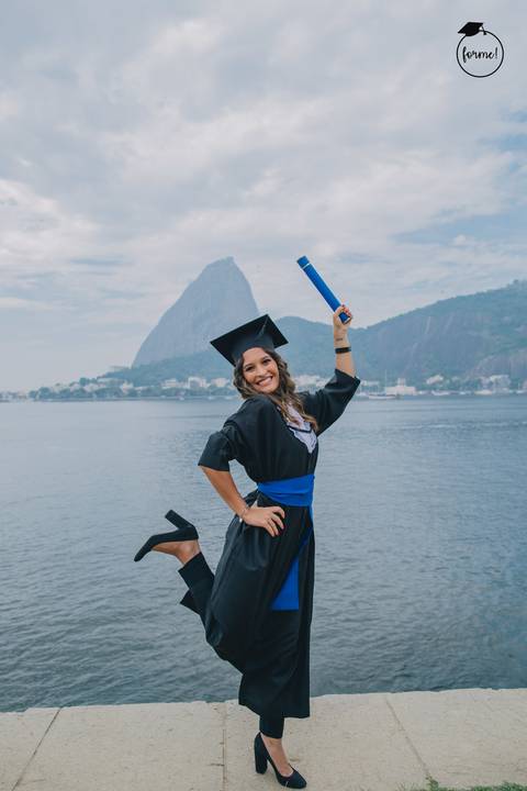 Fotos-de-formatura-criativa-ensaio-externo-aterro-do-flamengo-poses-individual-cadeira-formatura-rj-formandos-administracao-humanos-adm-design'