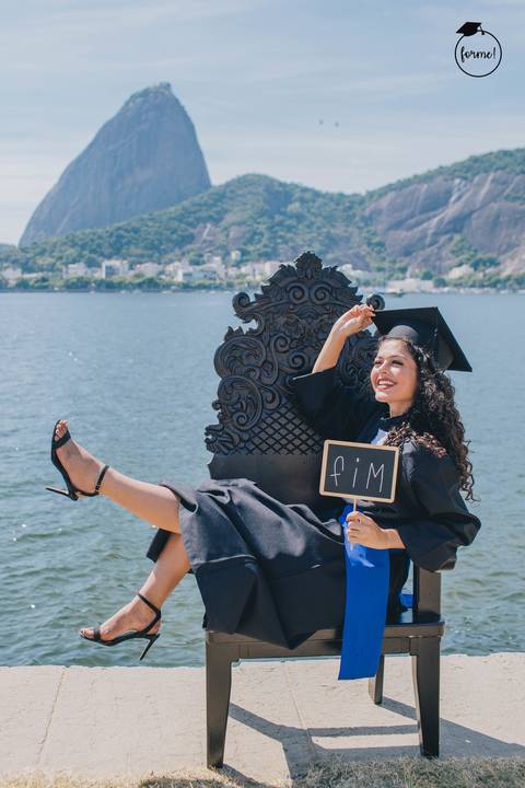 Fotos-de-formatura-criativa-ensaio-externo-aterro-do-flamengo-poses-individual-cadeira-formatura-rj-formandos-administracao-humanos-adm-design-psicologia-turismo-adm'