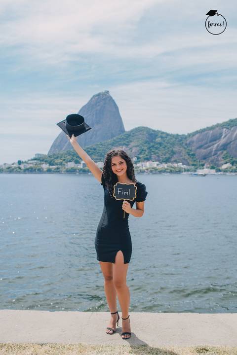 Fotos-de-formatura-criativa-ensaio-externo-aterro-do-flamengo-poses-individual-cadeira-formatura-rj-formandos-administracao-humanos-adm-design-psicologia-turismo-adm'