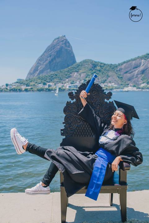 Fotos-de-formatura-criativa-ensaio-externo-aterro-do-flamengo-poses-individual-cadeira-formatura-rj-formandos-administracao-humanos-adm-design-psicologia-turismo-adm'