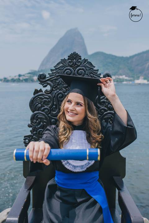 Fotos-de-formatura-criativa-ensaio-externo-aterro-do-flamengo-poses-individual-cadeira-formatura-rj-formandos-administracao-humanos-adm-design'