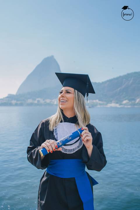 Fotos-de-formatura-criativa-ensaio-externo-aterro-do-flamengo-poses-individual-cadeira-formatura-rj-formandos-administracao-humanos-adm-design'