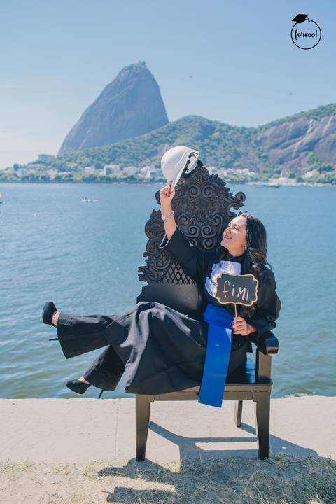 Fotos-de-formatura-criativa-ensaio-externo-aterro-do-flamengo-poses-individual-cadeira-formatura-rj-formandos-administracao-humanos-adm-design-psicologia-turismo-adm'