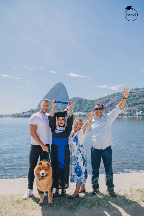 Fotos-de-formatura-criativa-ensaio-externo-aterro-do-flamengo-poses-em-familia-formatura-rj-formandos-recursos-humanos-adm-design-publicidade-jornalismo-turismo-engenharia'