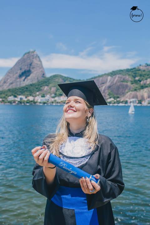 Fotos-de-formatura-criativa-ensaio-externo-aterro-do-flamengo-poses-individual-cadeira-formatura-rj-formandos-administracao-humanos-adm-design'