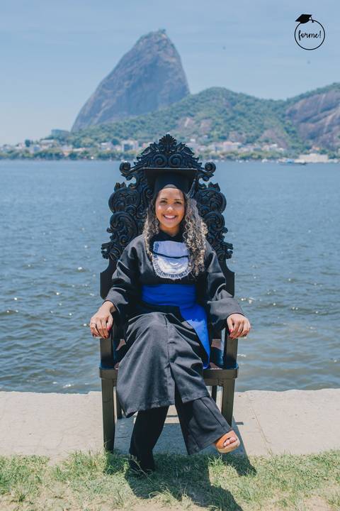 Fotos-de-formatura-criativa-ensaio-externo-aterro-do-flamengo-poses-individual-cadeira-formatura-rj-formandos-administracao-humanos-adm-design'