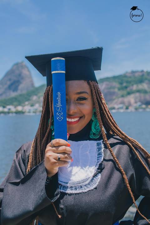 Fotos-de-formatura-criativa-ensaio-externo-aterro-do-flamengo-poses-individual-cadeira-formatura-rj-formandos-administracao-humanos-adm-design'