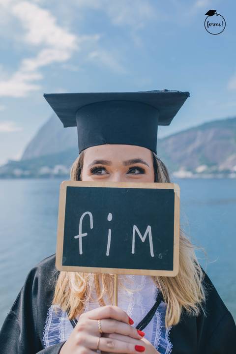 Fotos-de-formatura-criativa-ensaio-externo-aterro-do-flamengo-poses-individual-cadeira-formatura-rj-formandos-administracao-humanos-adm-design-psicologia-turismo-adm'