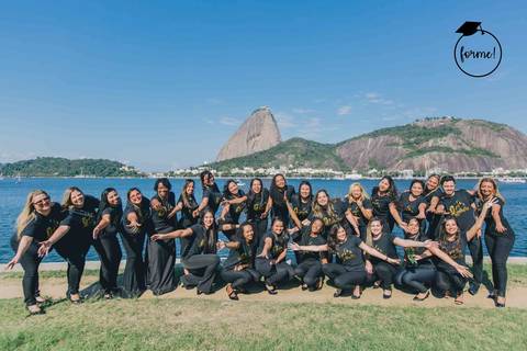 admistracao-fotos-criativas-direito-rj-monumento-estacio-de-sa-graduacao-ensaio-externo'