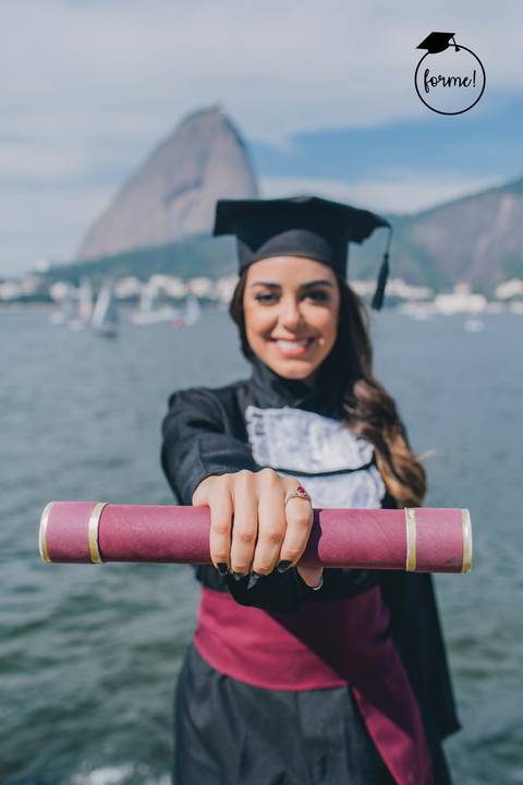 fotografia-de-formatura-criativa-odontologia-rj-monumento-estacio-de-sa-graduacao-ensaio-externo'
