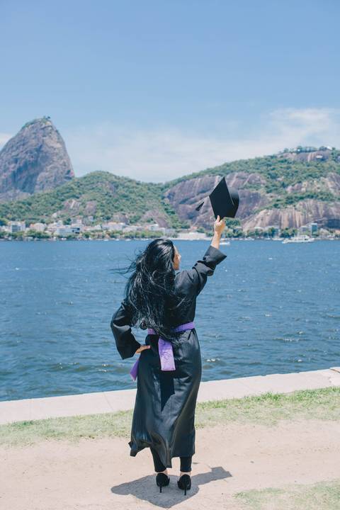 admistracao-fotos-criativas-direito-rj-monumento-estacio-de-sa-graduacao-ensaio-externo'