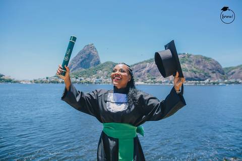 Fotos-de-formatura-criativa-ensaio-externo-rj-aterro-do-flamengo-poses-individual-cadeira-formatura-rj-formandos-administracao-humanos-adm-design-psicologia-nutricao-enfermagem-edfisica-medicina'