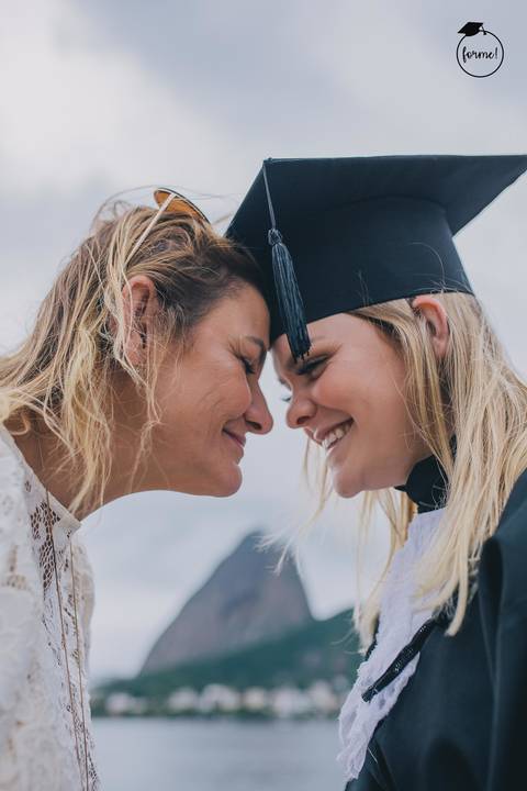 Fotos-de-formatura-criativa-ensaio-externo-rj-aterro-do-flamengo-poses-familia-formatura-rj-formandos-administracao-humanos-adm-design-psicologia-nutricao-enfermagem-edfisica-medicina'