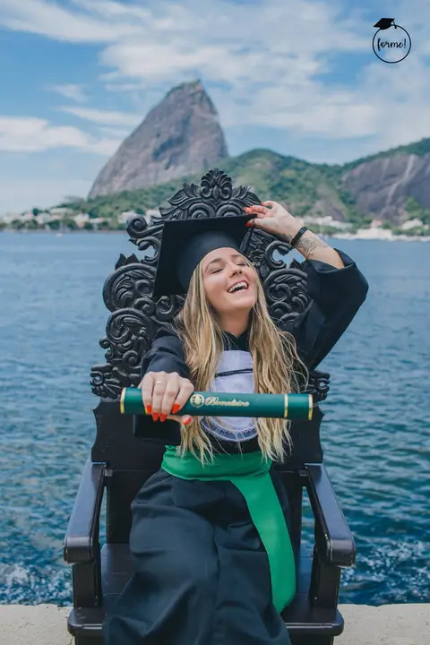 Fotos-de-formatura-criativa-ensaio-externo-rj-aterro-do-flamengo-poses-individual-cadeira-formatura-rj-formandos-administracao-humanos-adm-design-psicologia-nutricao-enfermagem-edfisica-medicina'