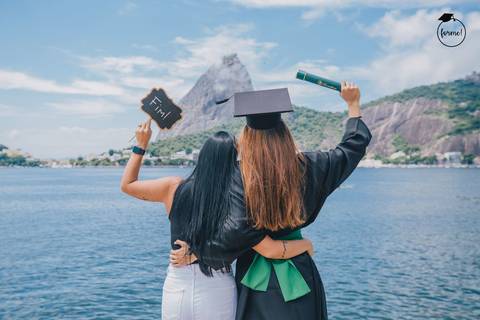 Fotos-de-formatura-criativa-ensaio-externo-rj-aterro-do-flamengo-poses-individual-cadeira-formatura-rj-formandos-administracao-humanos-adm-design-psicologia-nutricao-enfermagem-edfisica-medicina'
