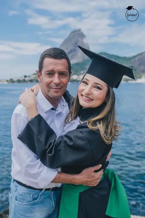 Fotos-de-formatura-criativa-ensaio-externo-rj-aterro-do-flamengo-poses-familia-formatura-rj-formandos-administracao-humanos-adm-design-psicologia-nutricao-enfermagem-edfisica-medicina'