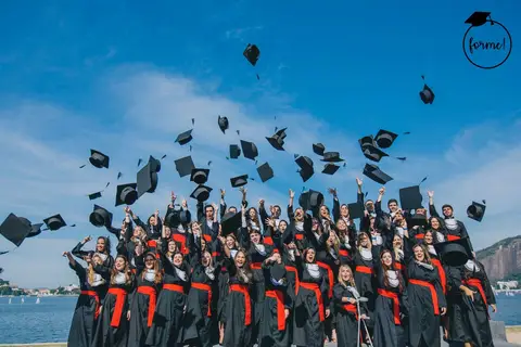 fotos-fotografia-formatura-admistracao-fotos-criativas-adm-rj-monumento-estacio-de-sa-graduacao-ensaio-externo'