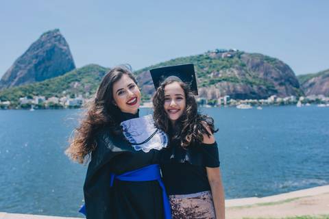 fotos-fotografia-formatura-admistracao-fotos-criativas-adm-rj-monumento-estacio-de-sa-graduacao-ensaio-externo'